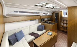 Bavaria Cruiser 37_3