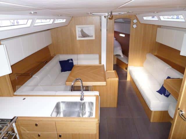 Solaris One 44 salon