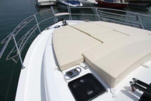 Bavaria Virtress 420 fly