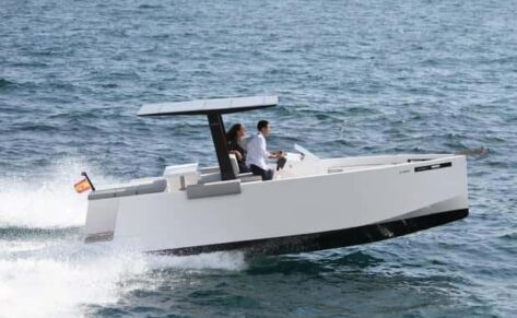 De Antonio Yachts D23, versión 2.0 mejorada