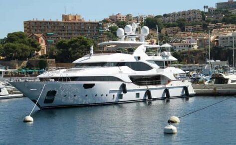 Varador 2000 promueve el turismo de superyates en la Costa Brava