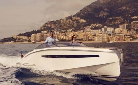 Rivera Lifestyle, importador de I.C. Yacht