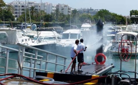 Simulacro de incendios en Marina Ibiza