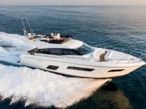 Ferretti 550