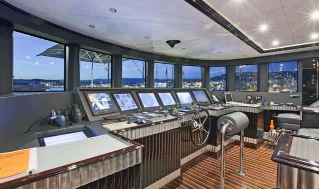 El puente portugués semicircular permite una visión total sobre el entorno.