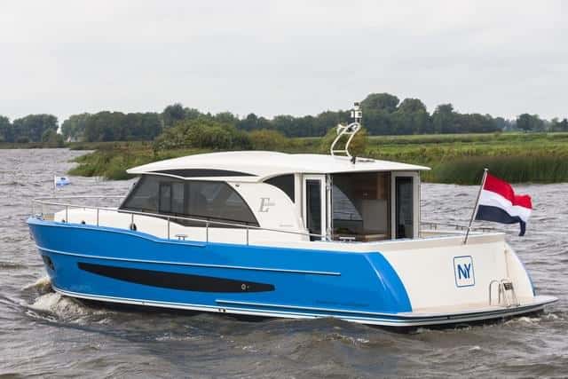 European Power Boat of the Year 2016 8-BoarncruiserElegance1200Sedan