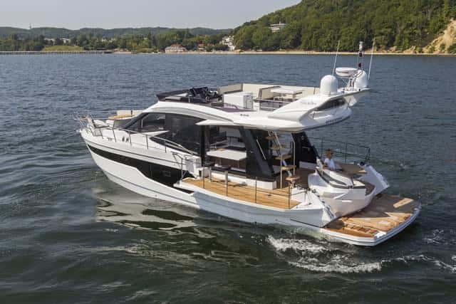 8-Galeon500Fly