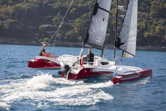 TYP HIER DE BESCHRIJVING en Naam Modellen-voor en Achternaam, ook Bezienswaardigheden: (naam museum, monument, gebouw etc.)