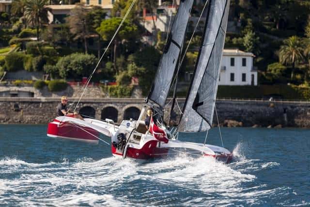TYP HIER DE BESCHRIJVING en Naam Modellen-voor en Achternaam, ook Bezienswaardigheden: (naam museum, monument, gebouw etc.)