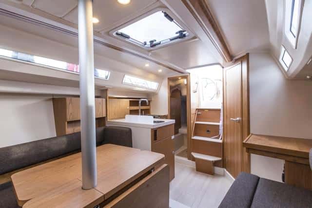 Waterkampioen Opnames van de voor de European Yacht of the Year 2015-2016 genomineerde boten in La Rochelle