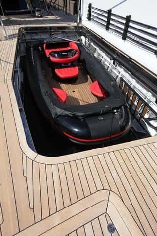 Perini Navi Seahawk 3