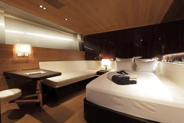 Perini Navi Seahawk 9