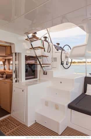 2. Lagoon 450 S_Puesto Gobierno