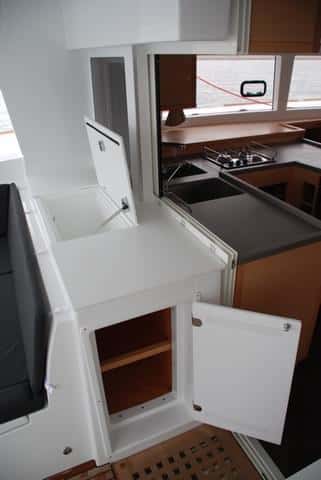 FOCO EN_5_Lagoon 450 S