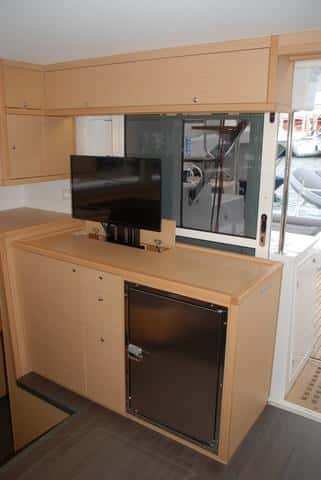 FOCO EN_6_Lagoon 450 S_93