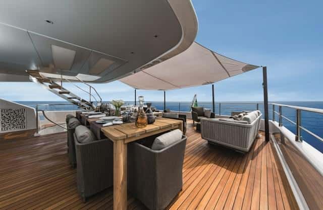 El Genesi dispone en total de 350 metros cuadrados de zonas exteriores.