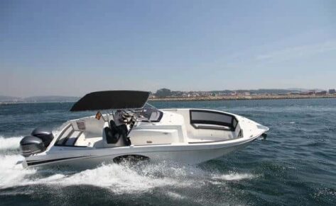 Pacific Craft 30 RX, volar a más de 50 nudos