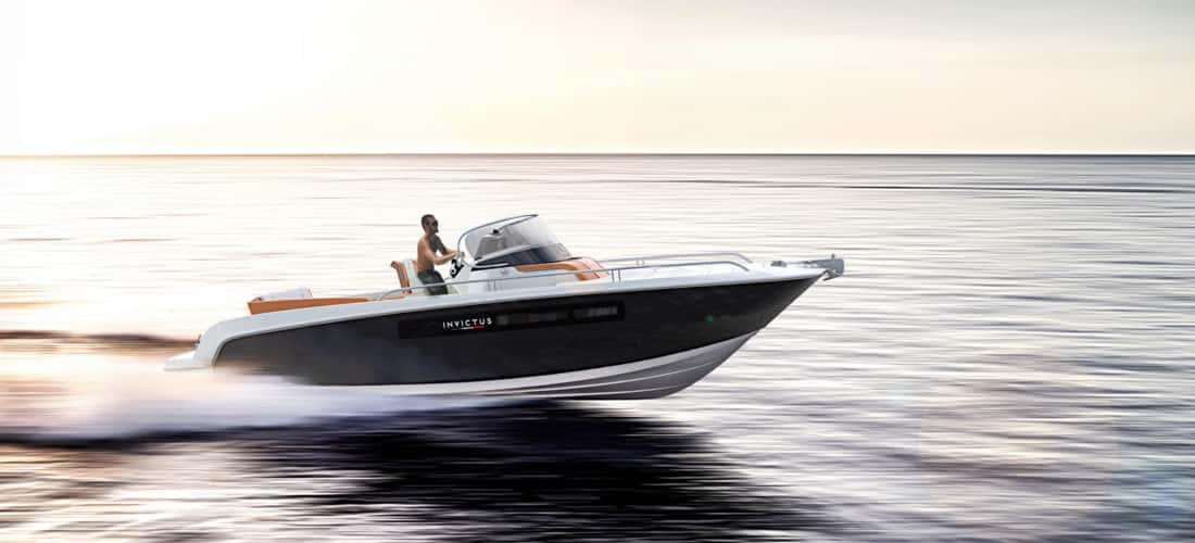 250 CX de Invictus Yachts