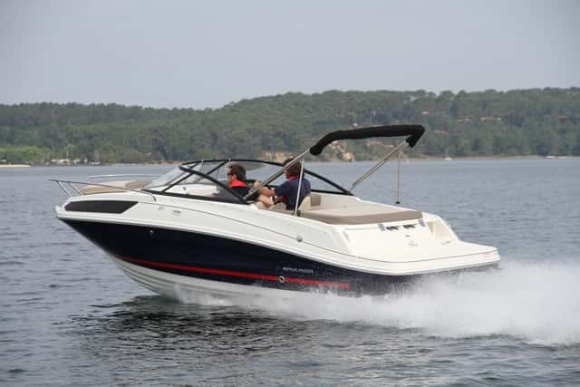 Bayliner VR5 Cuddy IB y OB