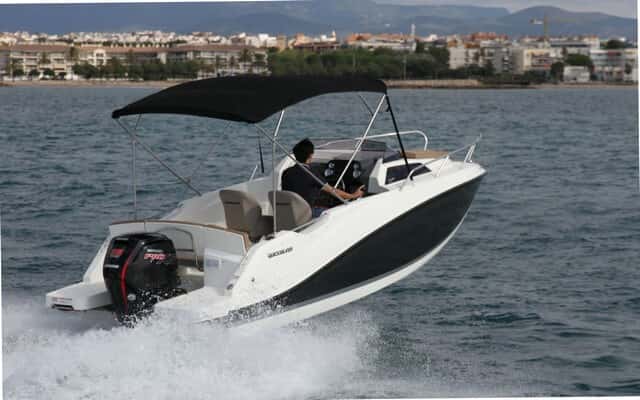 Quicksilver Activ 555 Cabin