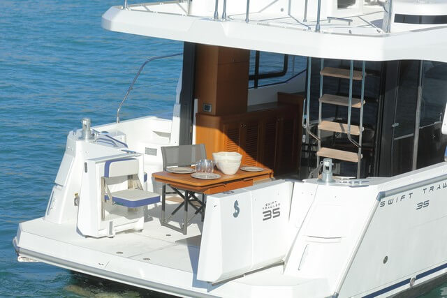 Bénéteau Swift Trawler 35 popa