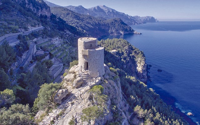 costa tramuntana mallorca acantilados