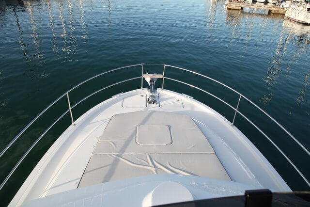 Bénéteau Swift Trawler 35 proa solarium