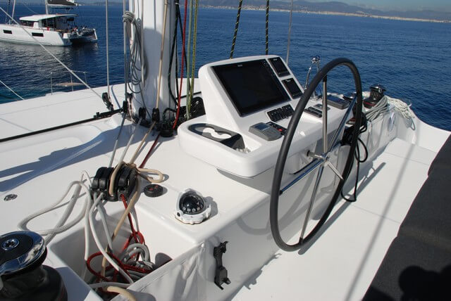 Lagoon 50 puesto de gobierno