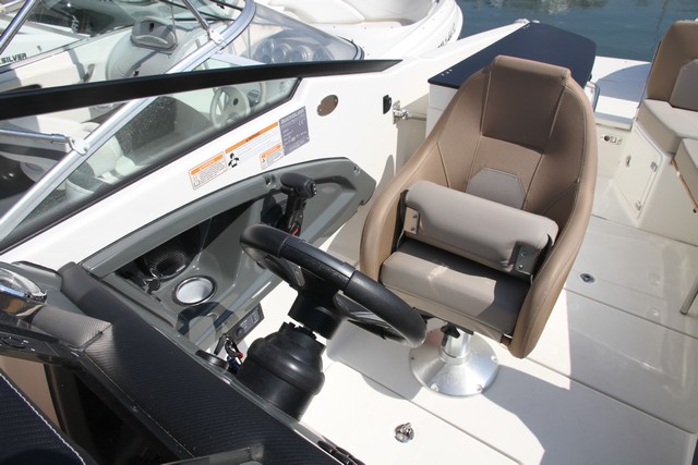 Quicksilver Activ 755 Bowrider