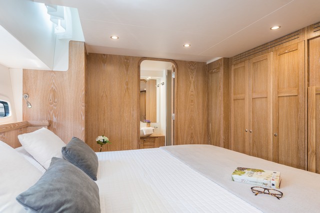 Menorquin 68 Fly cabina