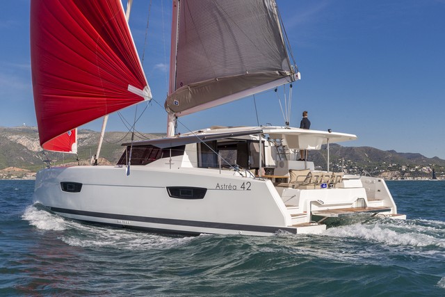 Fountaine Pajot Astrea 42