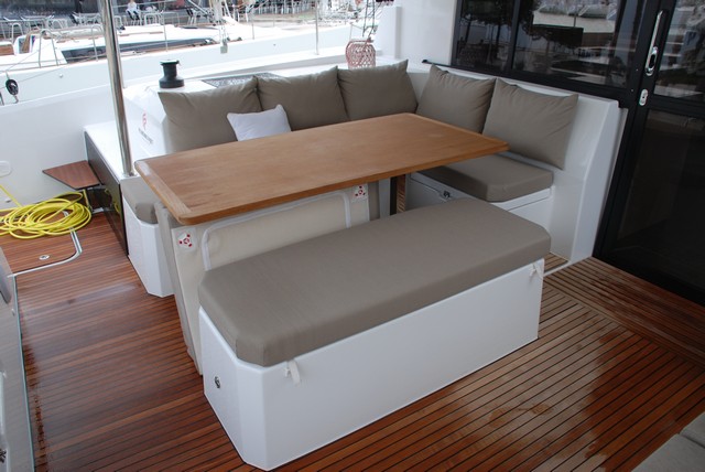 Fountaine Pajot Astrea 42 cubierta