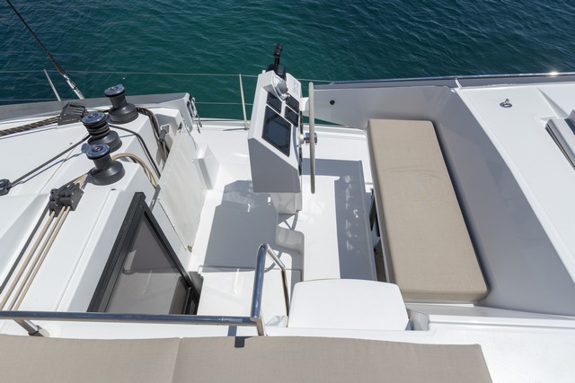 Fountaine Pajot Astrea 42 cubierta