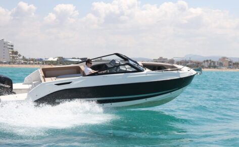 Quicksilver Activ 755 Bowrider, más espacio con proa abierta