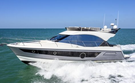 Navegamos en la primera unidad de la Monte Carlo 52