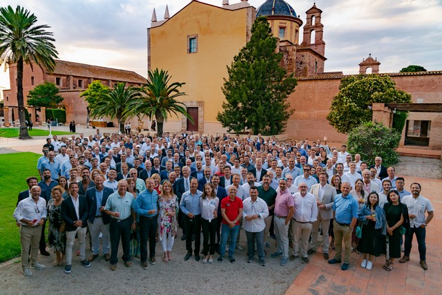 Beneteau premia a Hermanos Guasch 