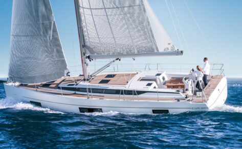 Bavaria C45, un crucero con tres caras