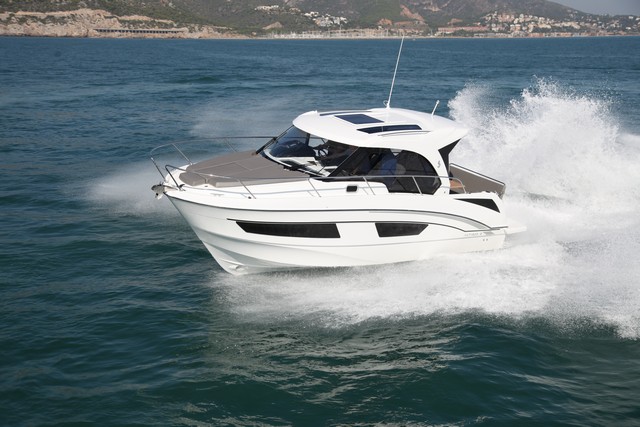 Bénéteau Antares 9