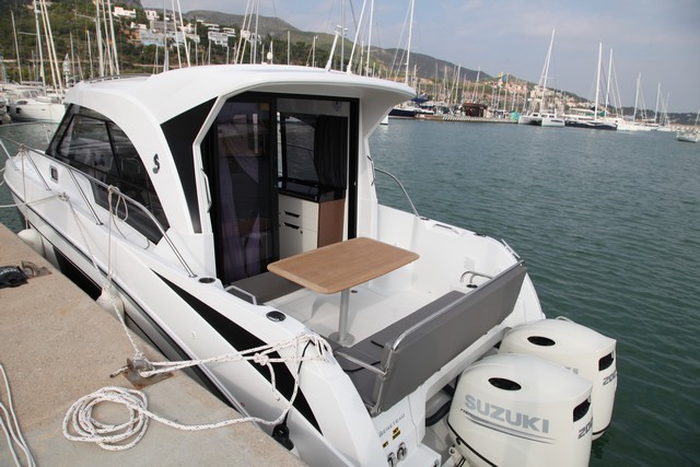 Bénéteau Antares 9