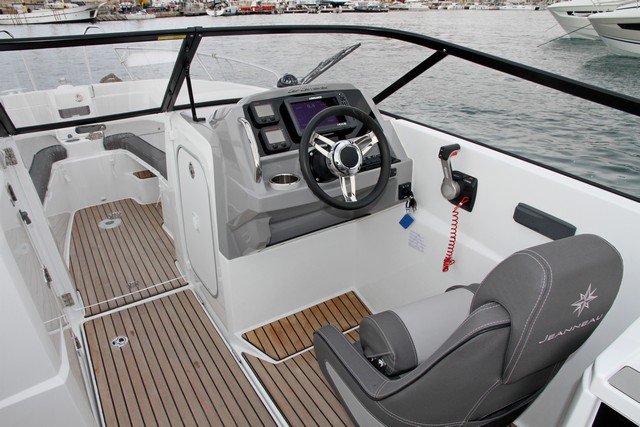 Jeanneau Cap Camarat 7.5 BR