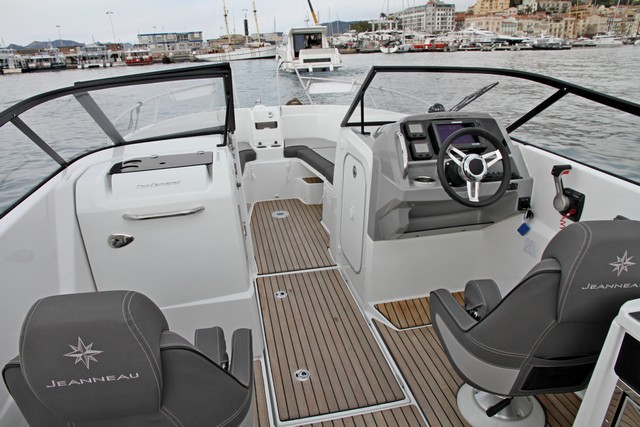Jeanneau Cap Camarat 7.5 BR