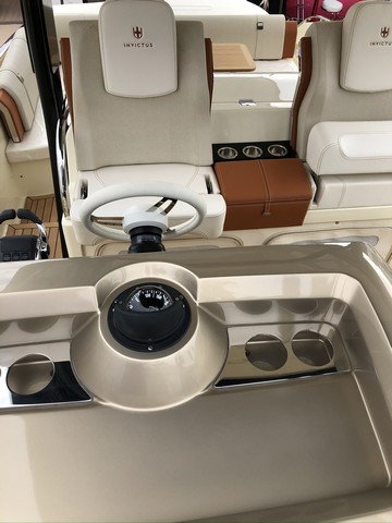 Invictus 320 GT