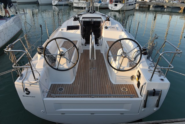Beneteau Oceanis 30.1