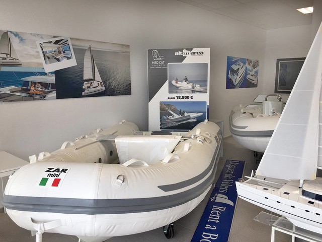 Med Cat Yachts Escala-