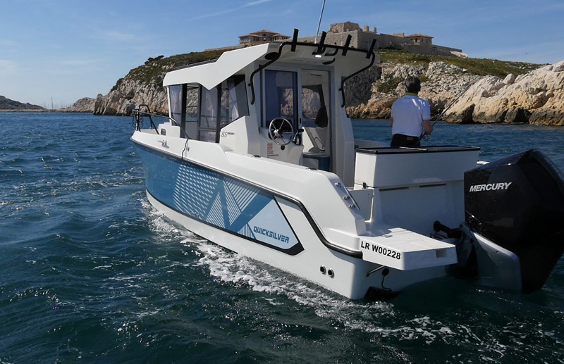 Quicksilver 805 Pilothouse