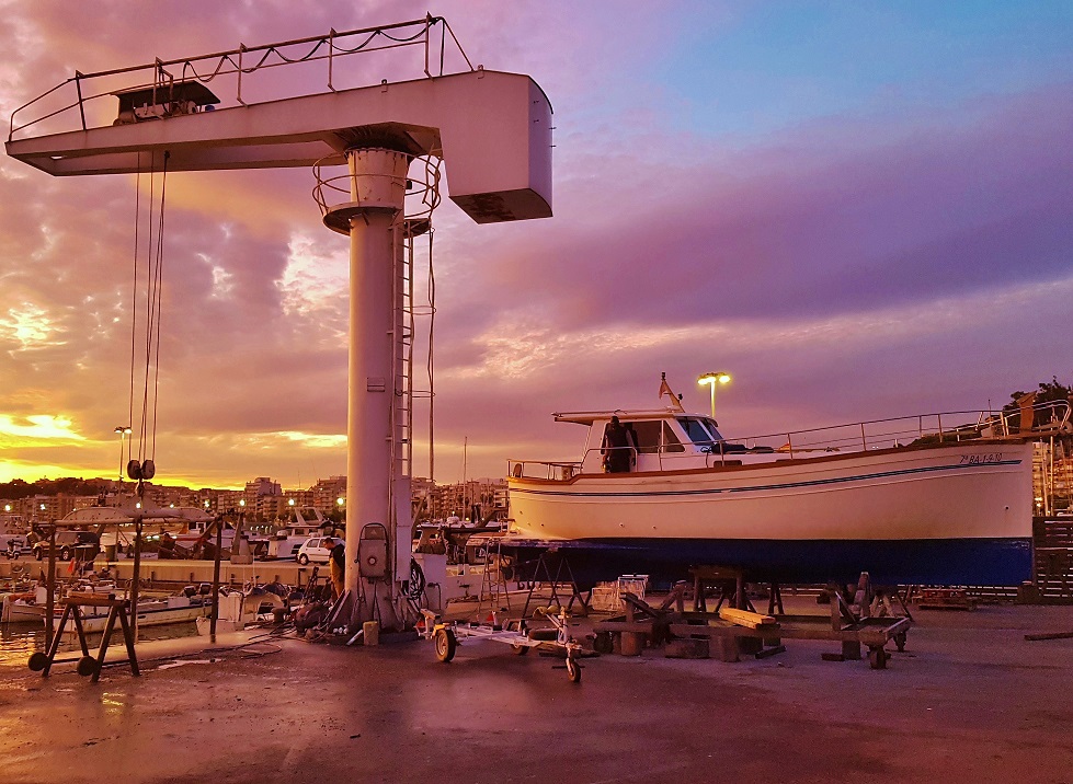 Varador 2000 asume la gestión del área  técnica del puerto Blanes
