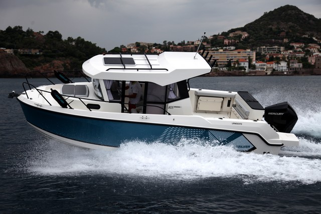 Quicksilver 805 Pilothouse