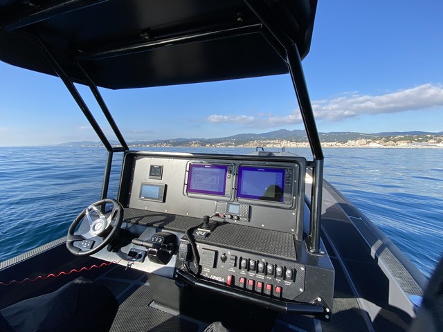 Aresa 1700 Black Falcon