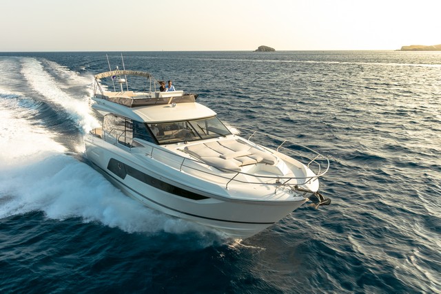 Prestige 590 Flybridge