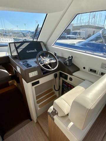 Solaris Power 48 Lobster puesto de gobierno